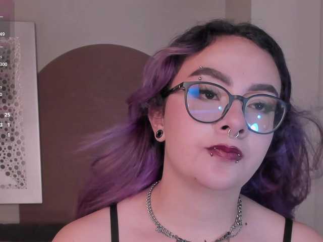 LoiseHarper live cam on BongaCams