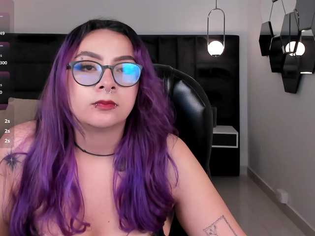 LoiseHarper live cam on BongaCams