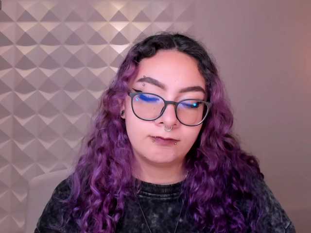 LoiseHarper live cam on BongaCams