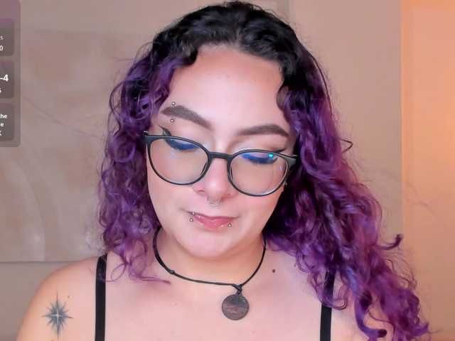 LoiseHarper live cam on BongaCams