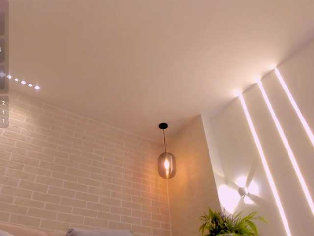 LoiseHarper live cam on BongaCams