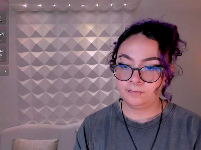 LoiseHarper live cam on BongaCams