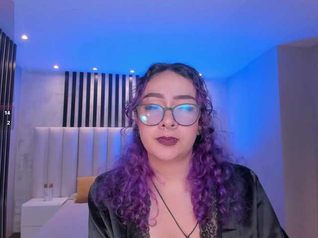 LoiseHarper live cam on BongaCams