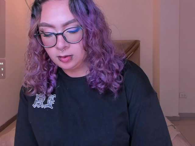 LoiseHarper live cam on BongaCams