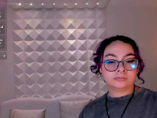 LoiseHarper live cam on BongaCams