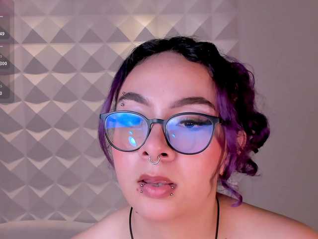 LoiseHarper live cam on BongaCams
