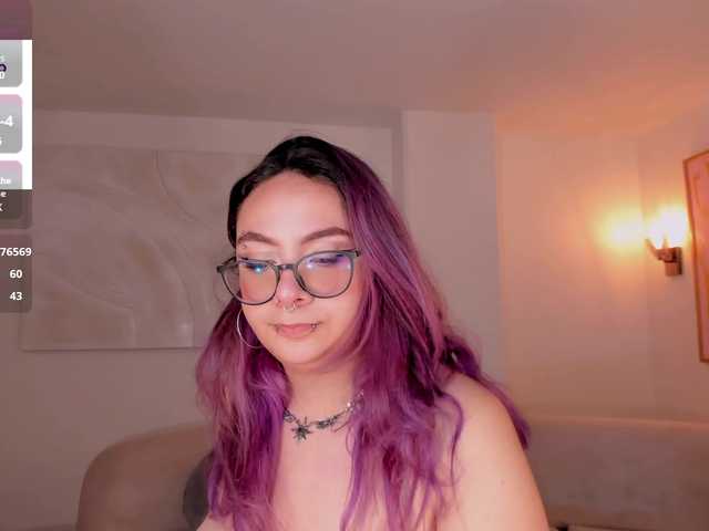 LoiseHarper live cam on BongaCams