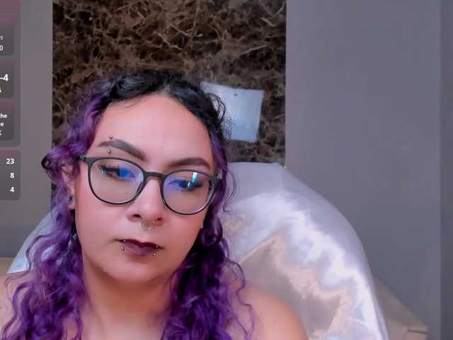 LoiseHarper webcam