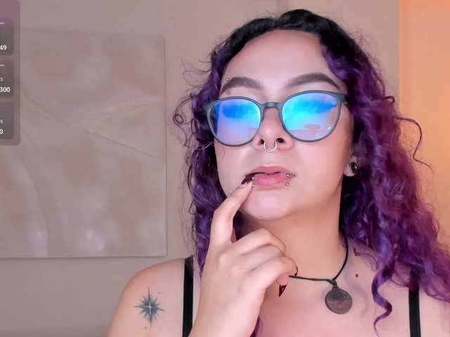 LoiseHarper live cam on BongaCams