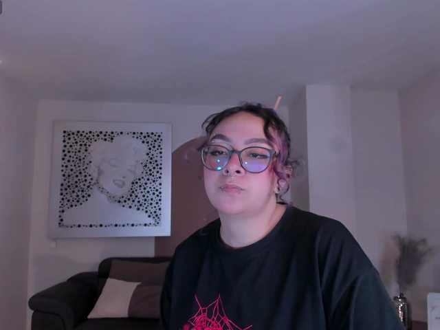 LoiseHarper live cam on BongaCams