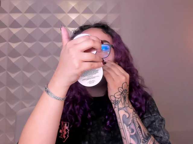 LoiseHarper live cam on BongaCams
