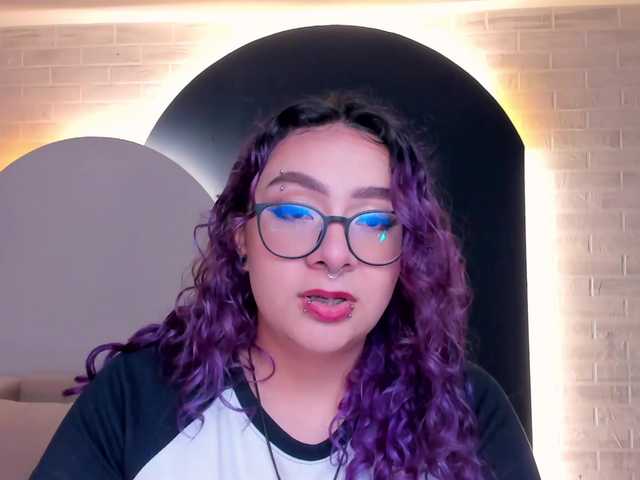 LoiseHarper live cam on BongaCams
