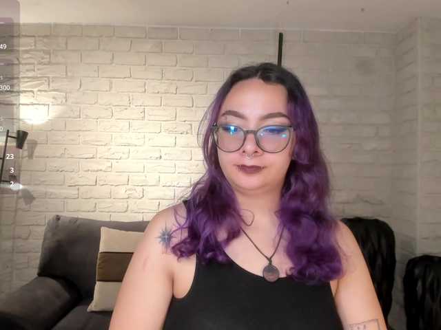 LoiseHarper live cam on BongaCams