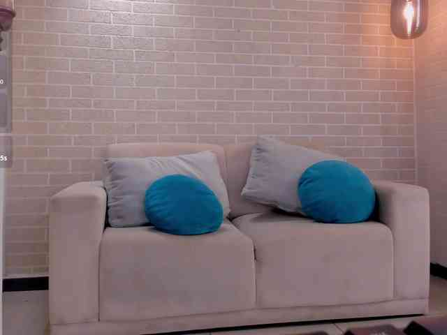 LoiseHarper webcam