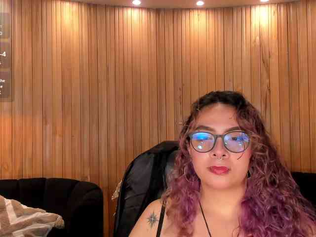 LoiseHarper webcam