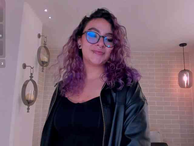 LoiseHarper webcam