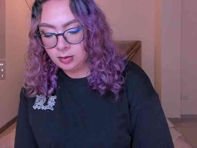 LoiseHarper webcam