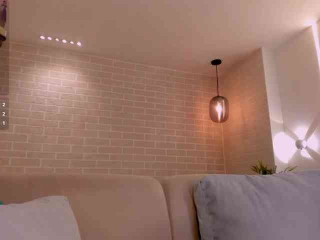 LoiseHarper webcam