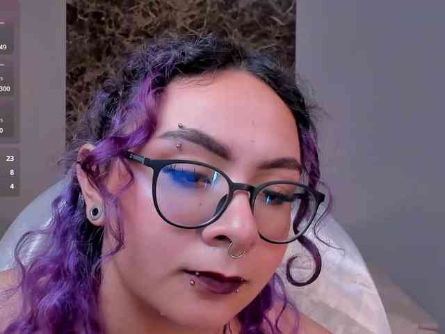 LoiseHarper webcam
