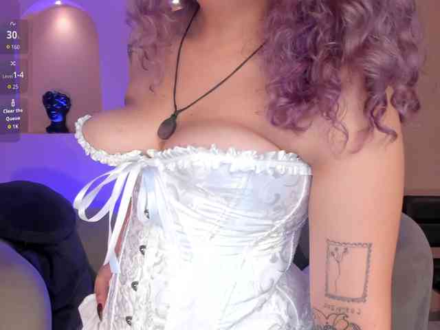 LoiseHarper webcam