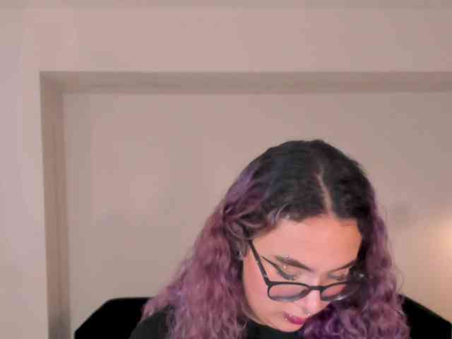 LoiseHarper webcam