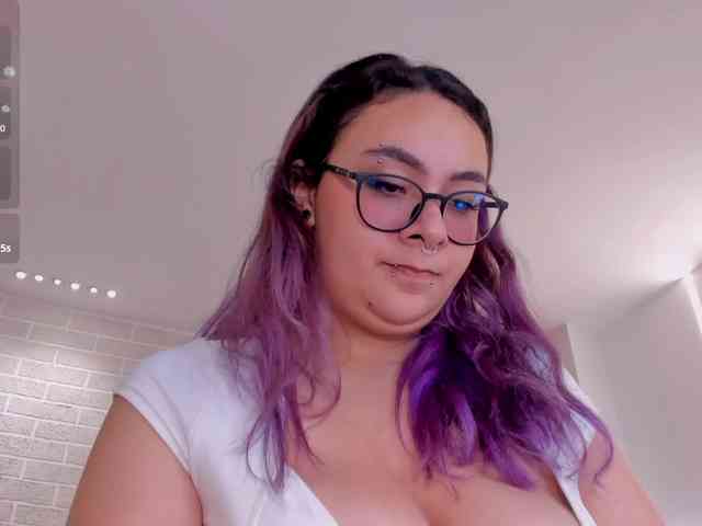 LoiseHarper webcam