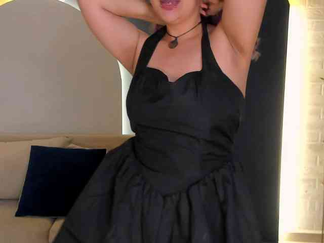 LoiseHarper webcam