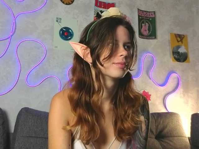 GirlNextDoorTV live cam