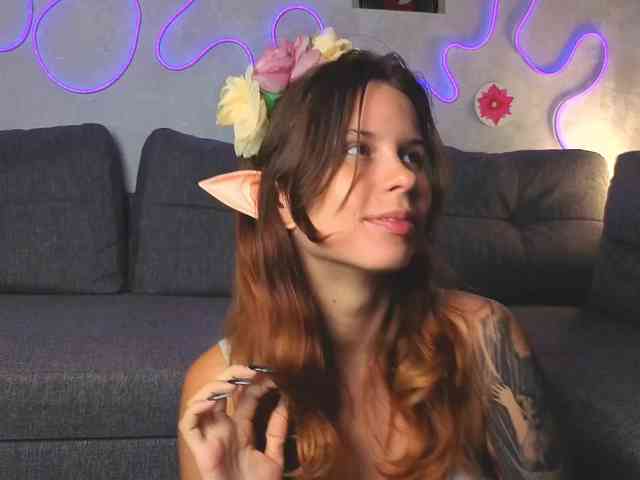 GirlNextDoorTV webcam