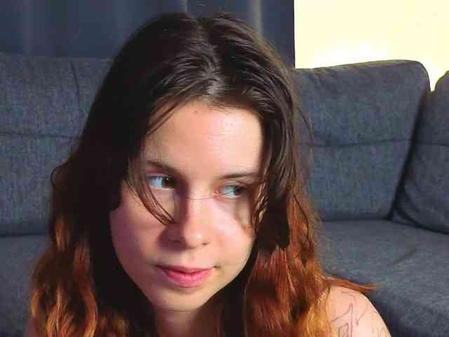 GirlNextDoorTV webcam