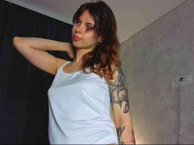 GirlNextDoorTV webcam