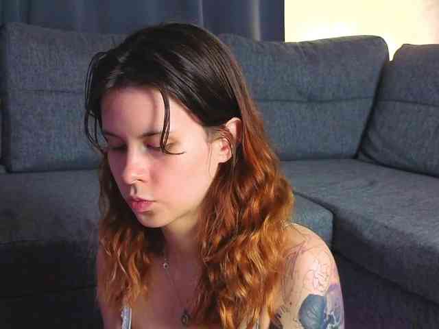 Model: GirlNextDoorTV