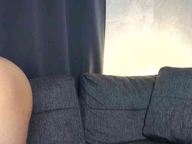 Model: GirlNextDoorTV