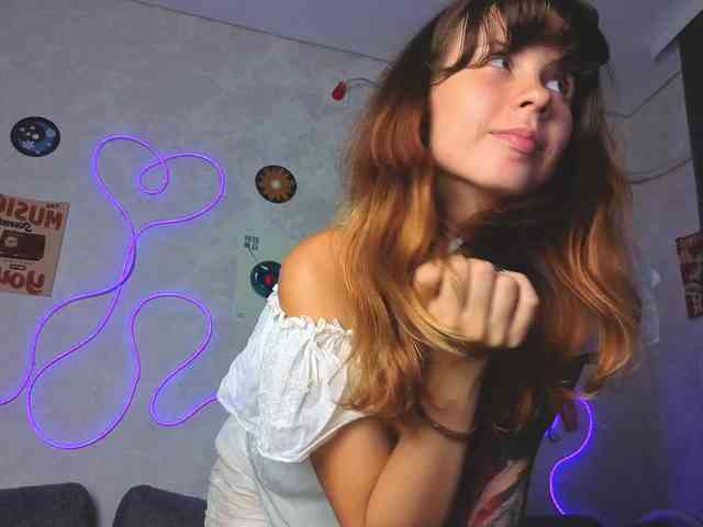 Model: GirlNextDoorTV