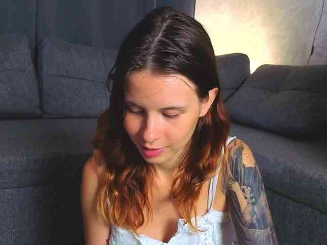 Model: GirlNextDoorTV