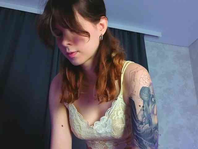 GirlNextDoorTV webcam