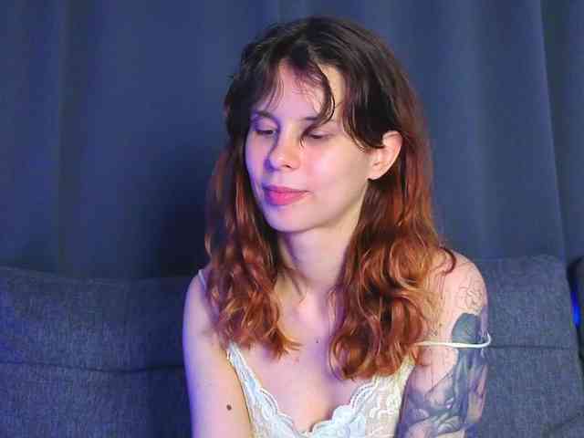Model: GirlNextDoorTV