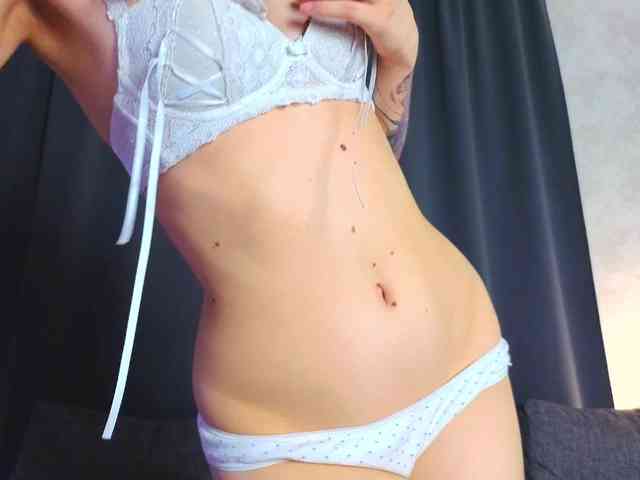 GirlNextDoorTV webcam