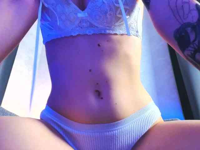 Model: GirlNextDoorTV