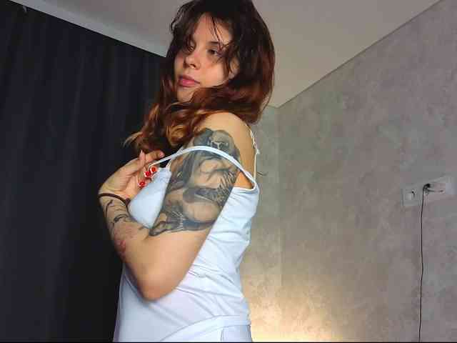 Model: GirlNextDoorTV