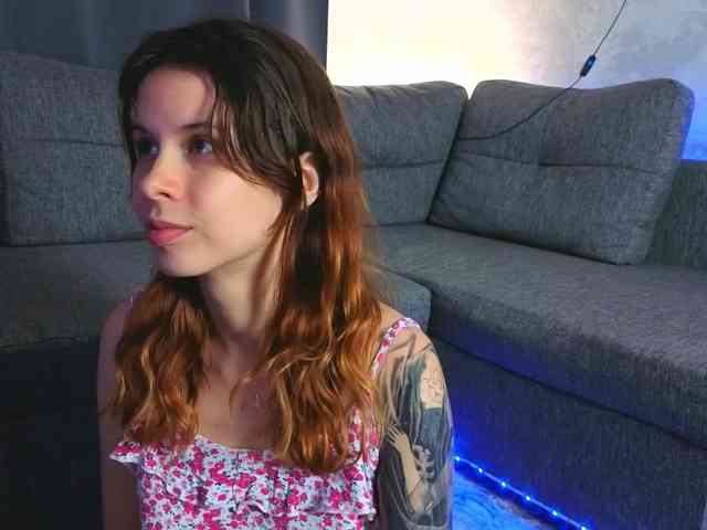 GirlNextDoorTV webcam