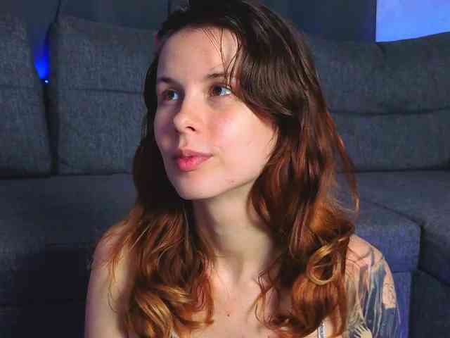 GirlNextDoorTV webcam