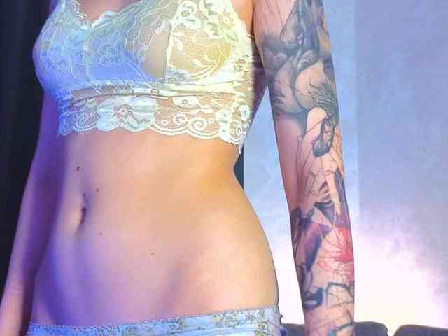 Model: GirlNextDoorTV