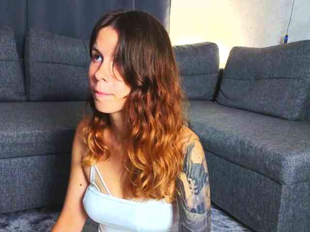 Model: GirlNextDoorTV