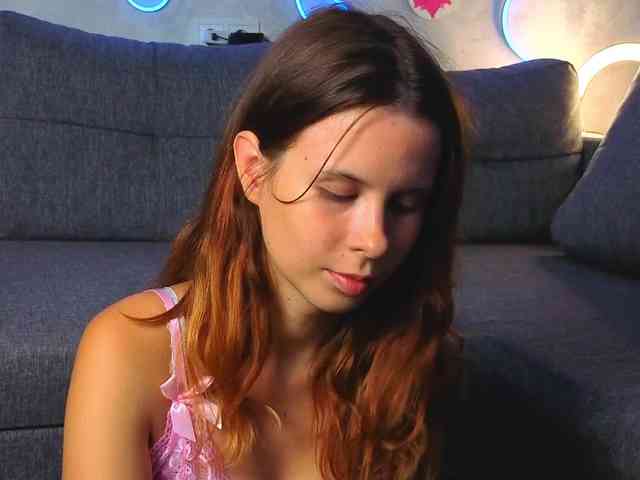 Model: GirlNextDoorTV