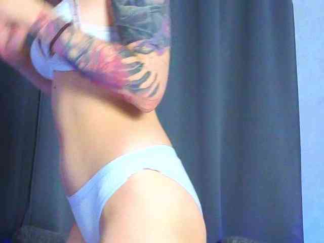 Model: GirlNextDoorTV