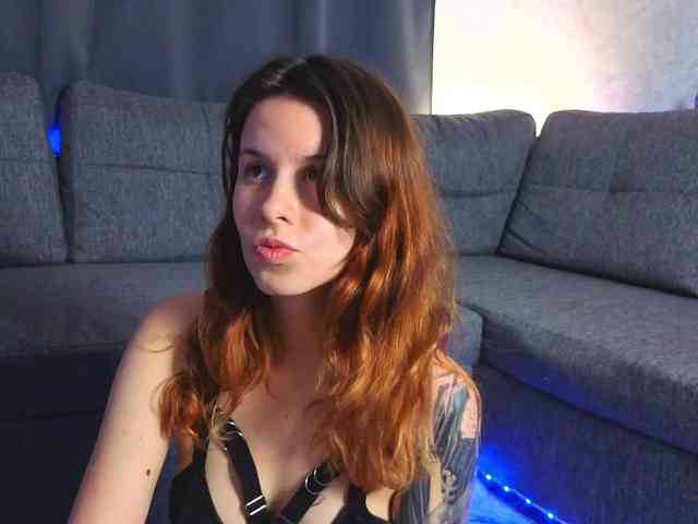 GirlNextDoorTV webcam