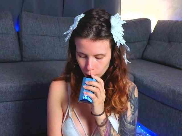 GirlNextDoorTV webcam