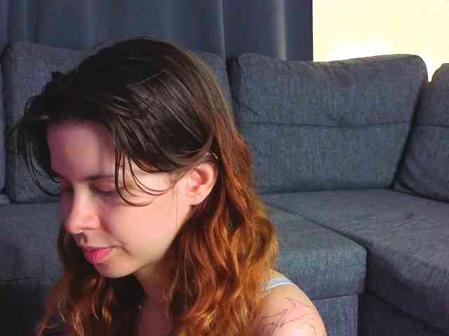 GirlNextDoorTV webcam