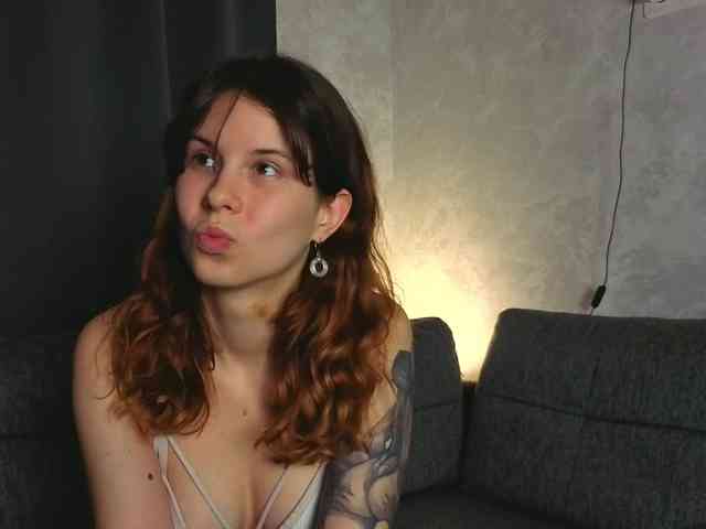 Model: GirlNextDoorTV
